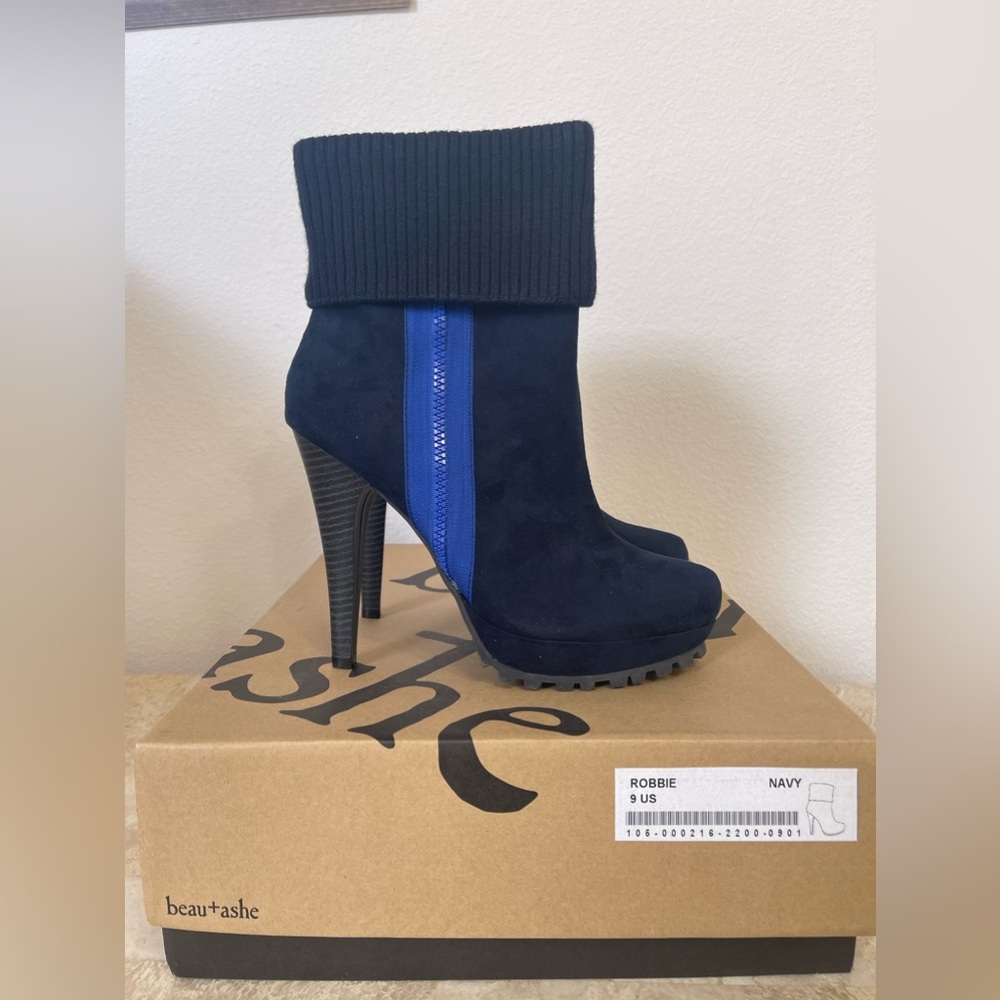 New! Beau+Ashe Robbie Navy Blue Boots, Womens Size US 9